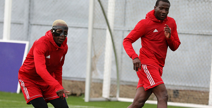 Sivasspor'da Arouna Kone çalışmalara başladı