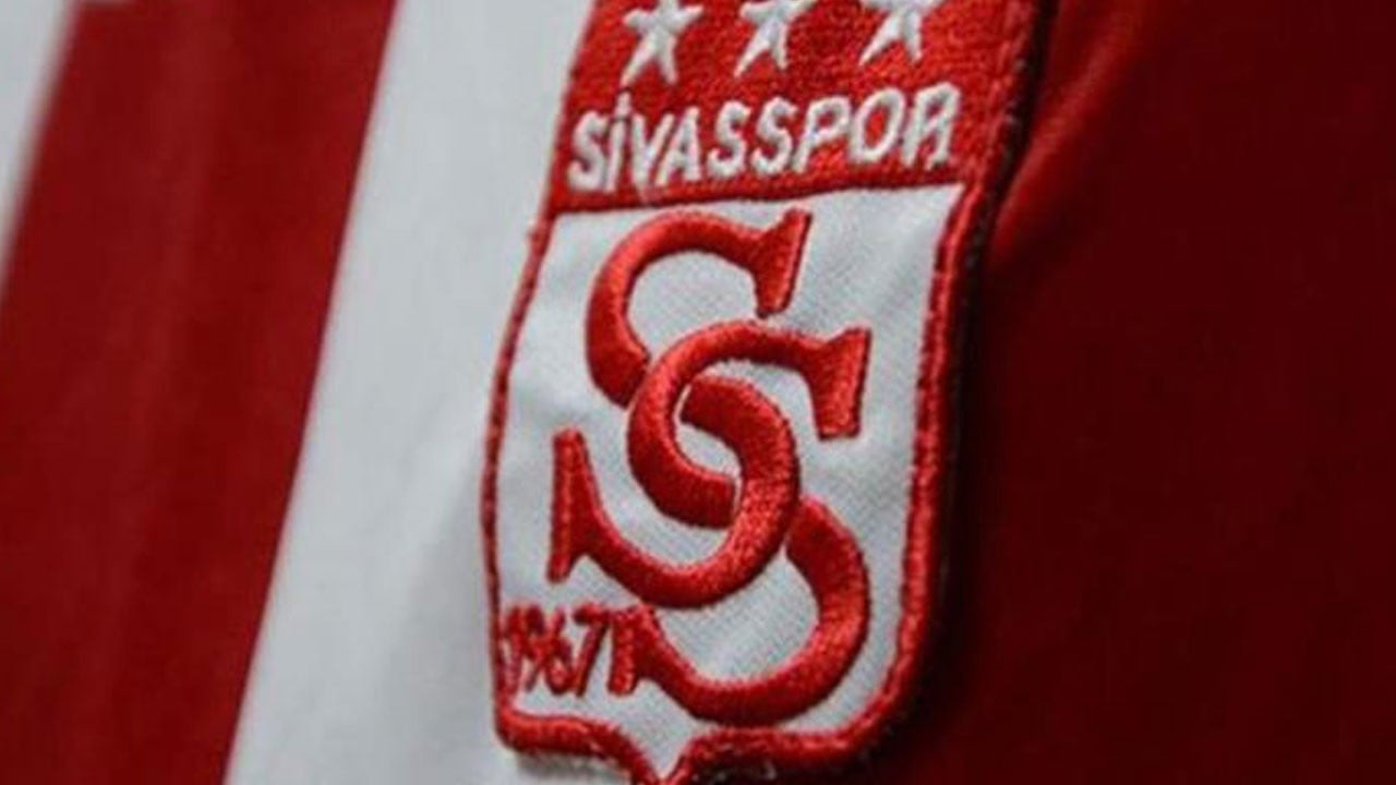 Sivasspor'da transfer yasağı kalktı, 4 imza birden geldi!