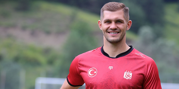 Sivasspor'dan forvet atağı