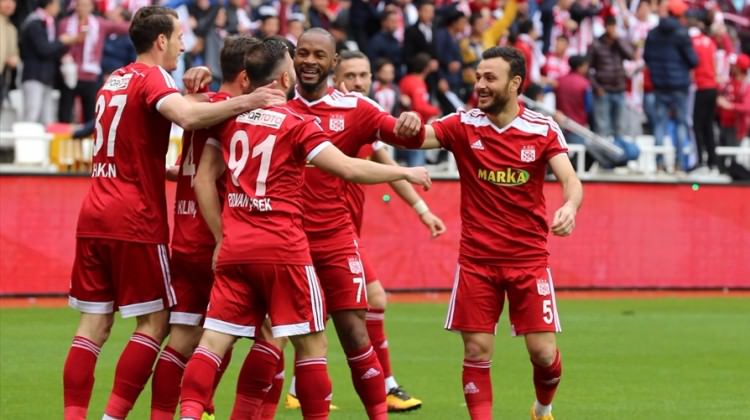 Sivasspor'dan Süper Lig yolunda dev adım!