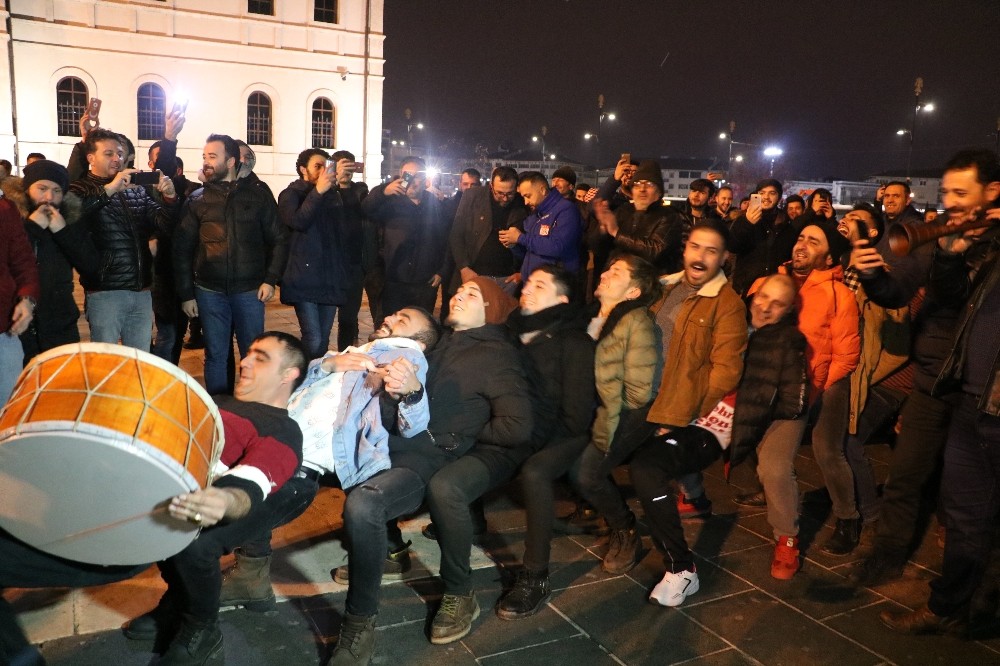 Sivas’ta, Beşiktaş galibiyeti doyasıya kutlandı 