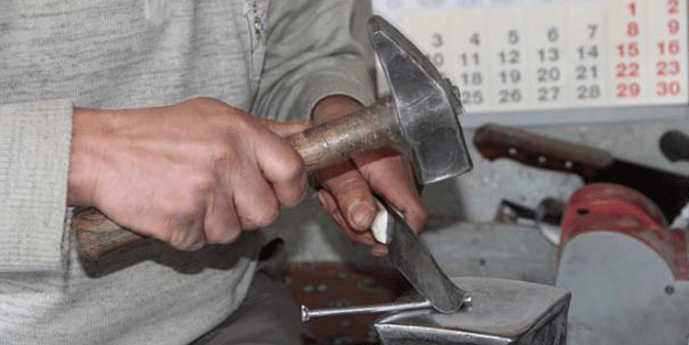 Sivas’ta bir doçent ve iki bıçak ustası bir araya gelip bakın ne yaptı