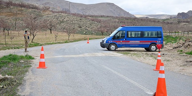 Sivas'ta bir köy karantinaya alındı