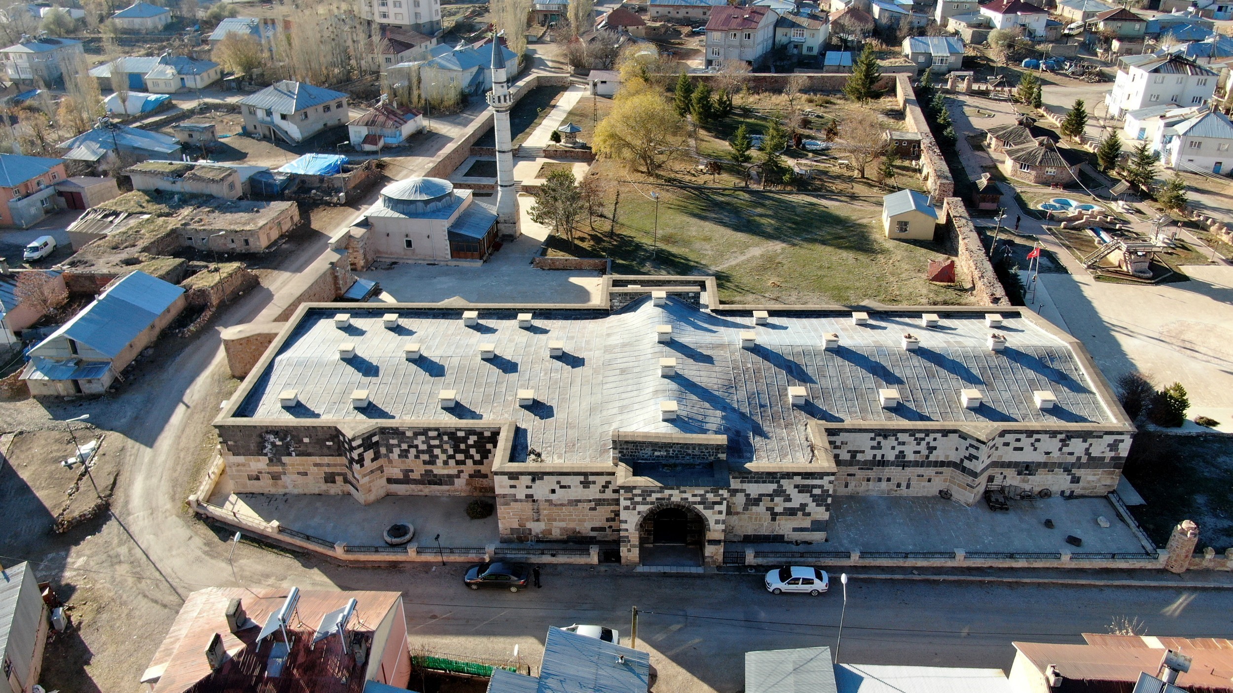 Sivas’ta Bölgenin en büyük kervansarayı restore edilecek