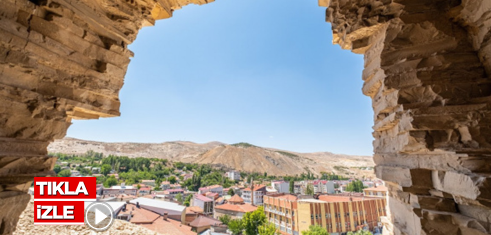 Sivas’ta bulunan tarihi apartman keşfedilmeyi bekliyor