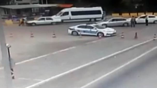 Sivas'ta cezaya sinirlenen şahıs, polisi ezmeye çalıştı