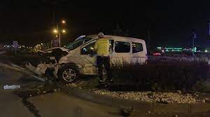 Sivas'ta iki aracın karıştığı kazada 5 kişi yaralandı