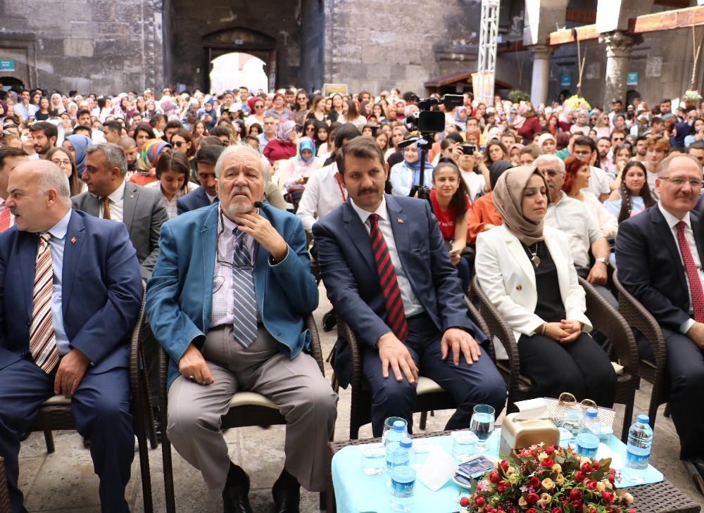 Sivas’ta İlber Ortaylı izdihamı 
