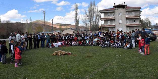 Sivas'ta ilk okul öğrencili yağmur duası!