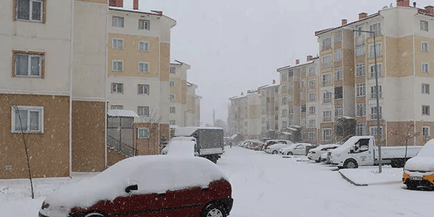 Sivas’ta kar nedeniyle ulaşım kesinti uğradı! O bölgeye girilemiyor