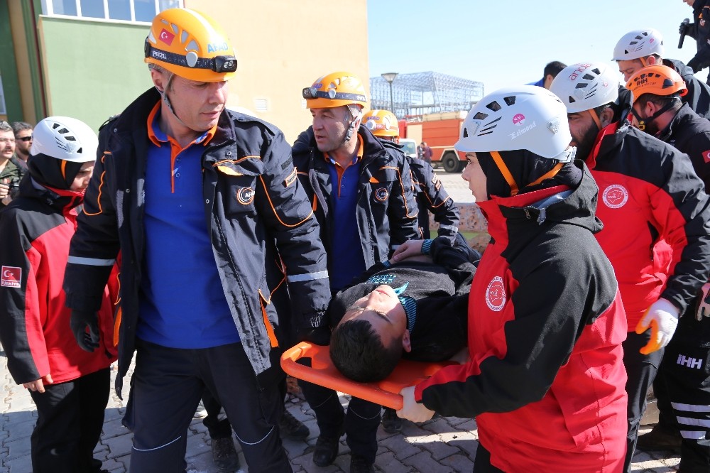 Sivas’ta nefes kesen tatbikat 