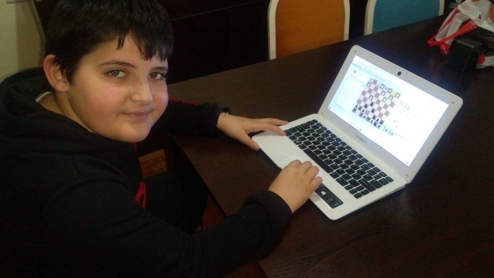 Sivas’ta online “şah-mat” mücadelesi 
