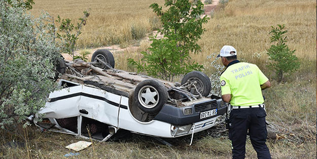 Sivas'ta otomobil devrildi: 6 yaralı
