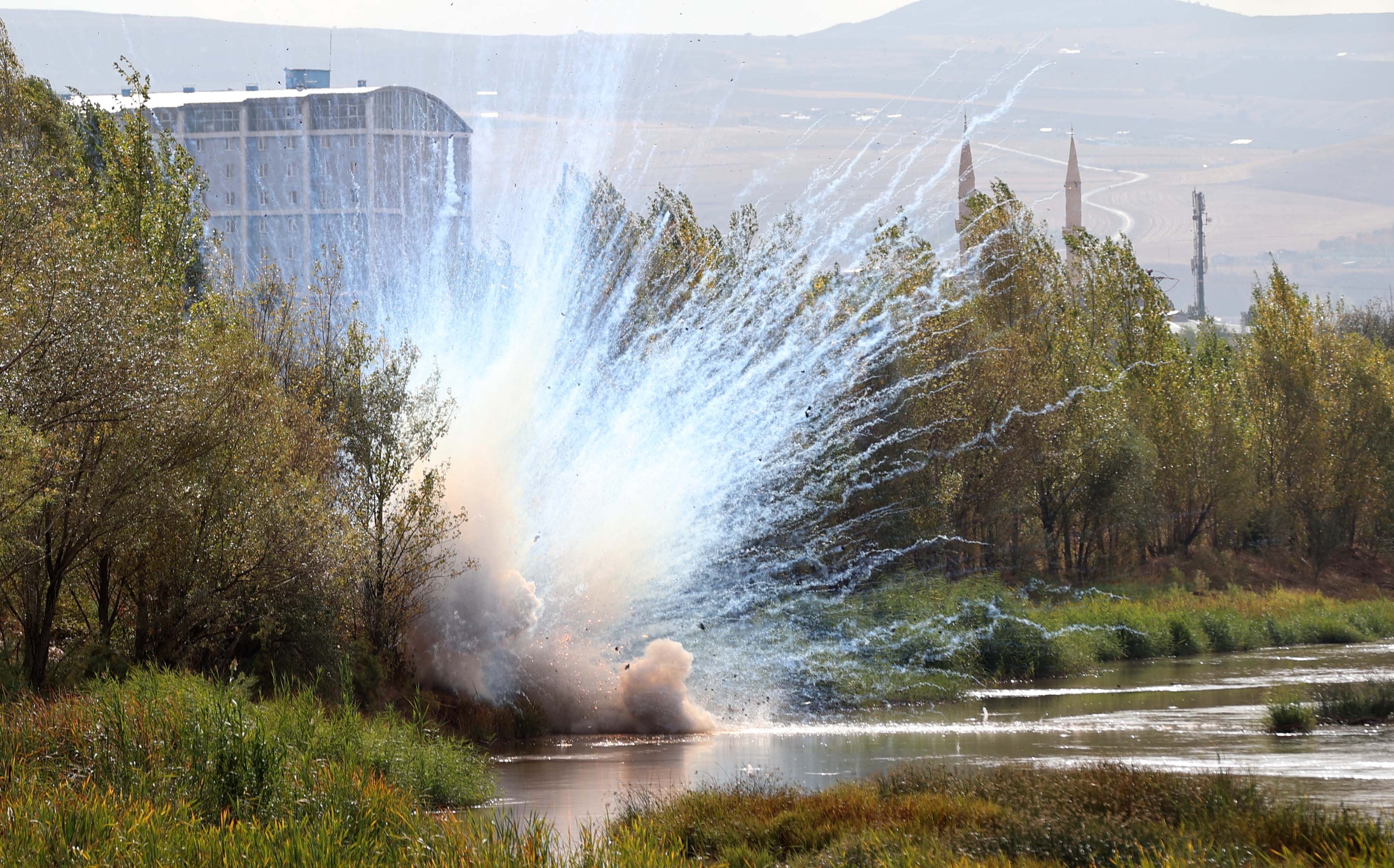 Sivas'ta patlamamış top mermisi bulundu!