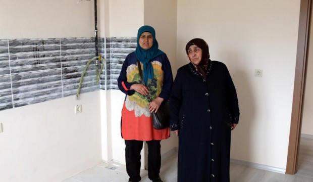 Sivas'ta patron 20 çalışanına ev hediye etti