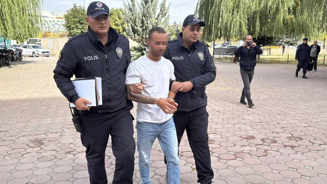 Sivas'ta şehit babasına dilenci diyen adama bakın ne yaptılar!