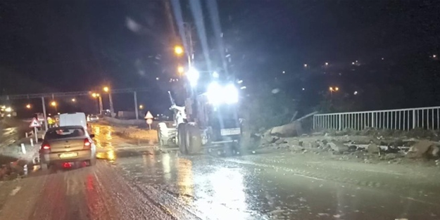 Sivas'ta sel: 8 evi su bastı