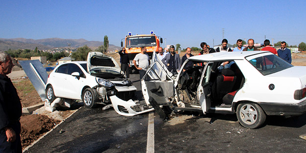 Sivas'ta trafik kazası! 1 ölü, 2 yaralı