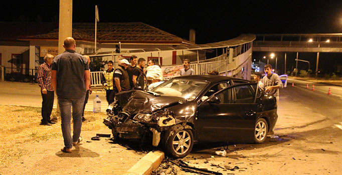 Sivas'ta trafik kazası: 11 kişi yaralandı