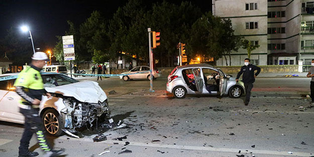 Sivas'ta trafik kazası! Çok sayıda yaralı var