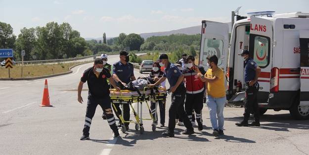 Sivas'ta trafik kazası: Yaralılar var
