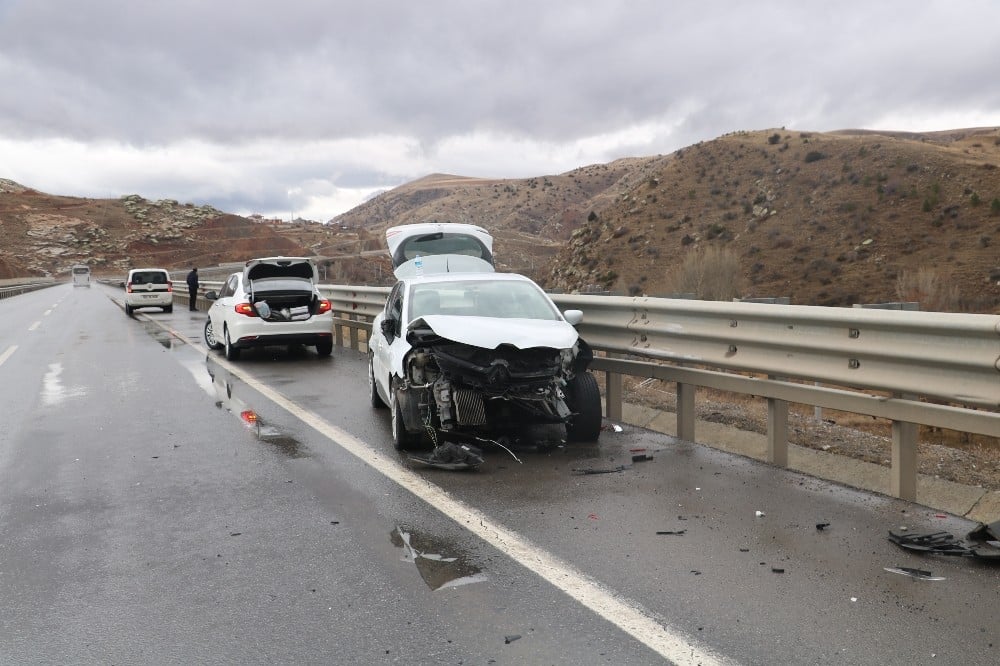 Sivas’ta trafik kazası:1 yaralı 