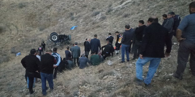 Sivas’ta traktör 400 metrelik uçurumdan uçtu: 1 ölü