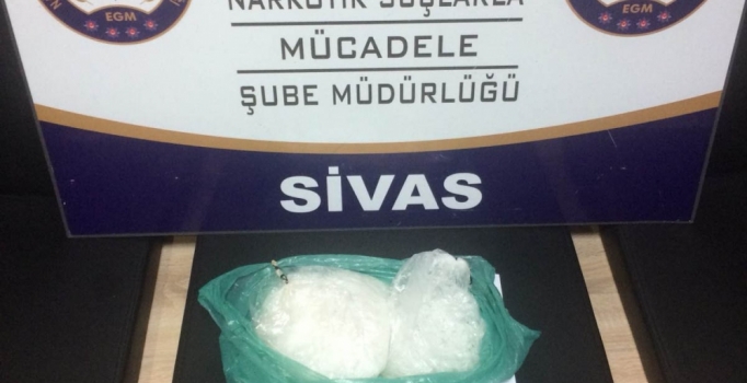 Sivas'ta uyuşturucu operasyonlarında 3 kişi gözaltında