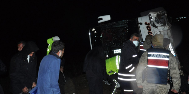 Yolcu otobüsü tarlaya uçtu: 39 yaralı