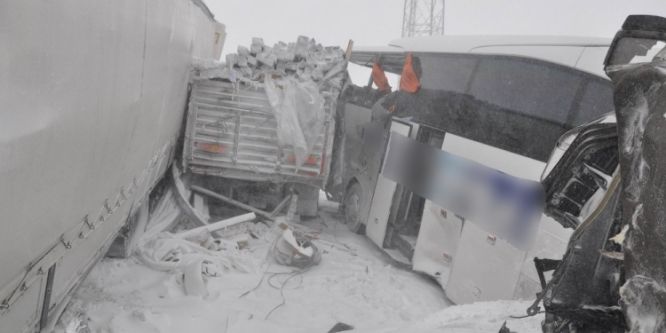 Sivas’ta zincirleme trafik kazası: 5 yaralı