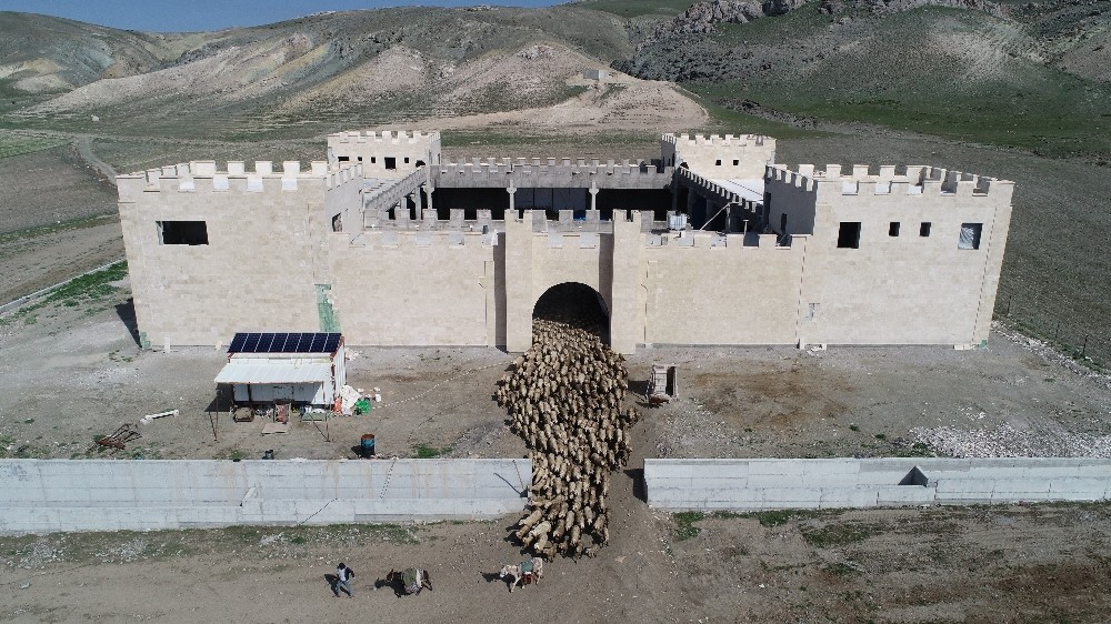 Sivas’taki bu kalenin dünyada eşi benzeri yok 