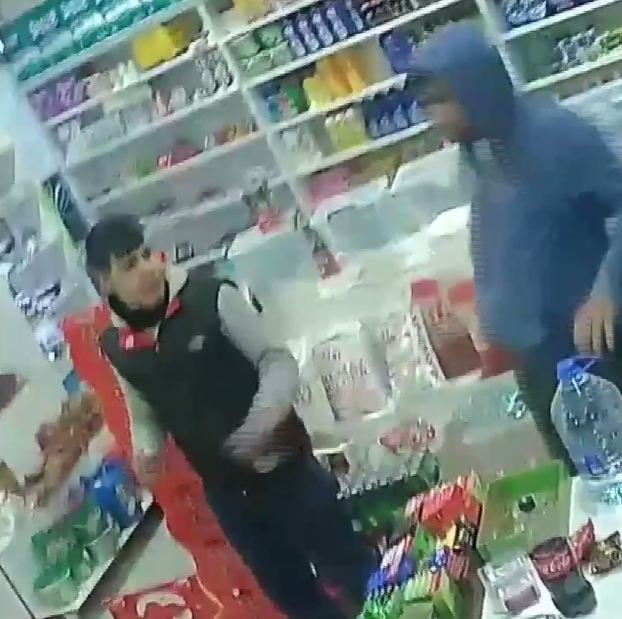 Siverek’te deprem anı güvenlik kamerasında 