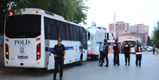 Sivil polis aracına saldırı 1 polis ağır yaralı