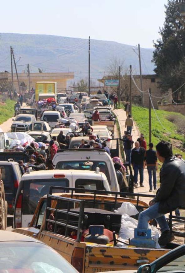 Siviller Afrin'den işte böyle ayrılıyor