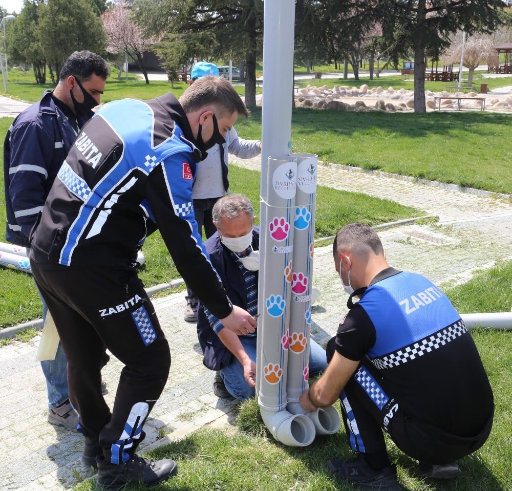 Sivrihisar’da sokak hayvanları için beslenme alanları oluşturuldu 