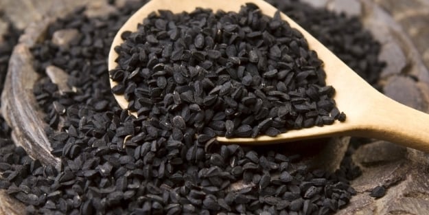 Siyah kimyon tohumu yağı egzamaya iyi geliyor