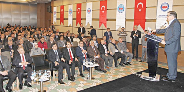 ‘Siyaset yapmak isteyen siyasi parti kursun’