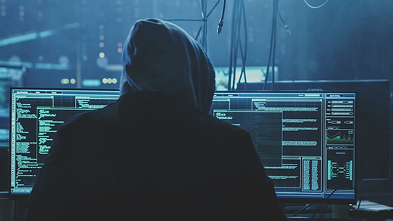 Siyasetçilere büyük şok! Telefonları dinlendi!