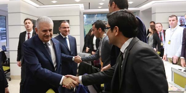 “Siyasetçinin ve gazetecinin tatili olmaz”