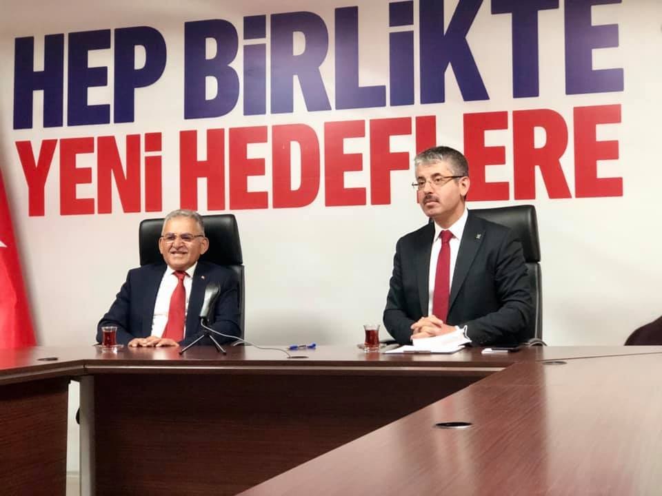 Siyasi parti başkanları, telekonferans ile bayramlaştı 