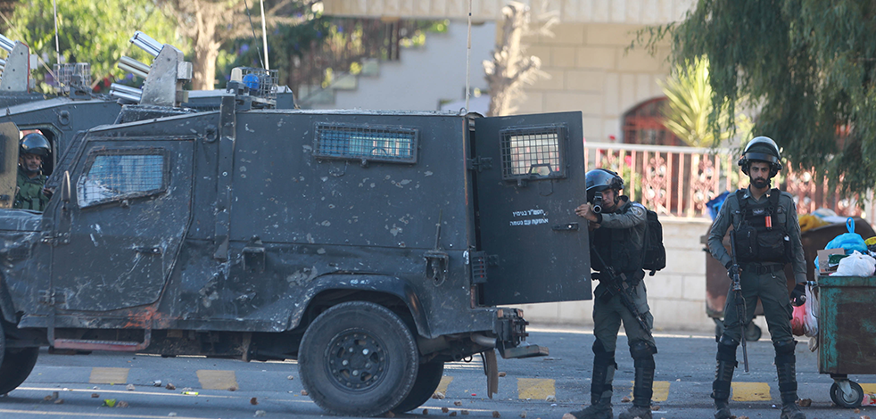 Siyonist İsrail, Batı Şeria’da Filistinli bir tutuklunun evini yıktı
