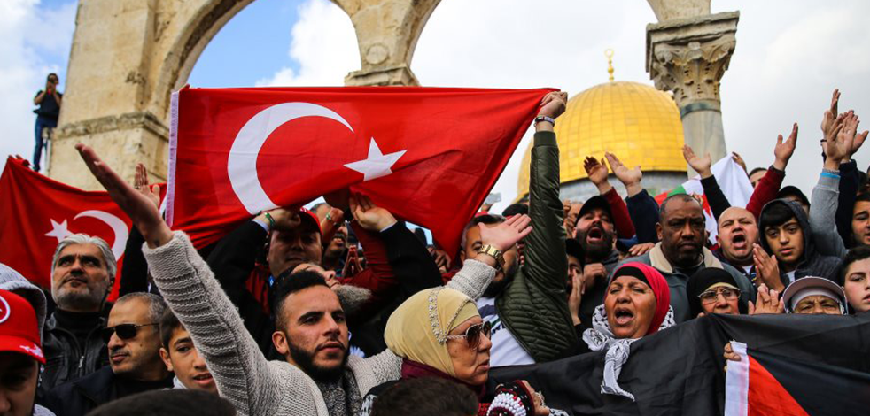 Siyonist İsrail’e tepki çığ gibi: KKTC'de Filistin'e destek protestosu düzenlendi
