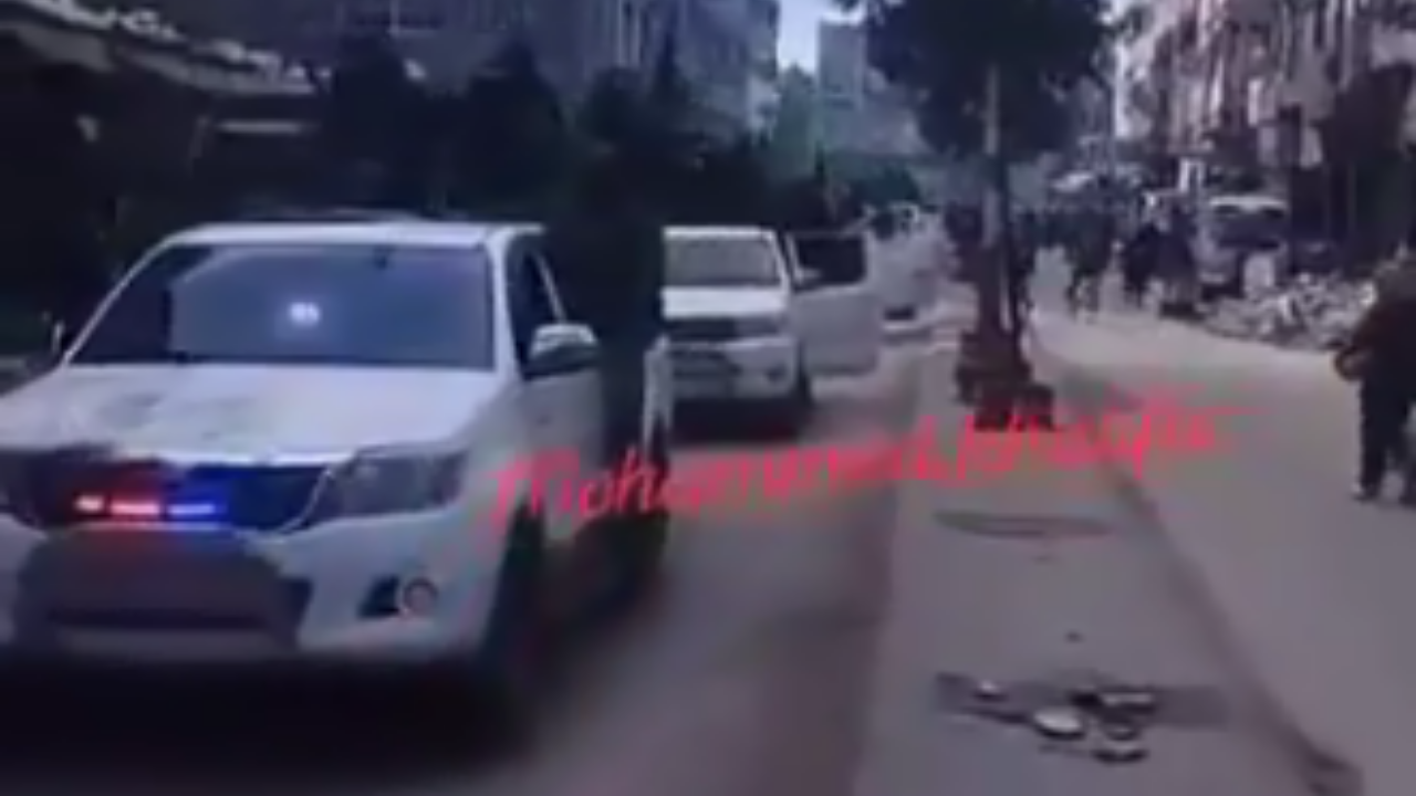 Siyonist İsrail’i çıldırtan görüntüler! 470 gün bombaladıkları Gazze’den çıkan araç konvoyları akıllarını aldı!