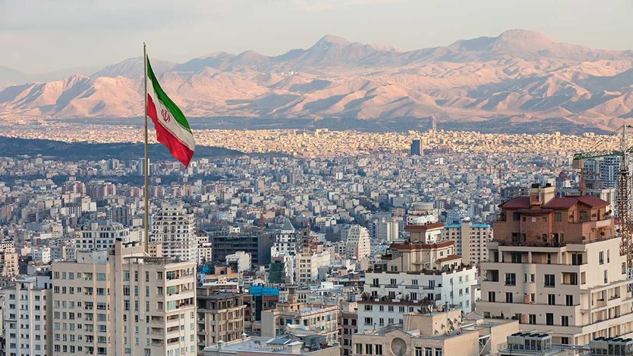 Siyonist kafa ayak basmaya korkuyor! İran halkına çağrı yaptılar