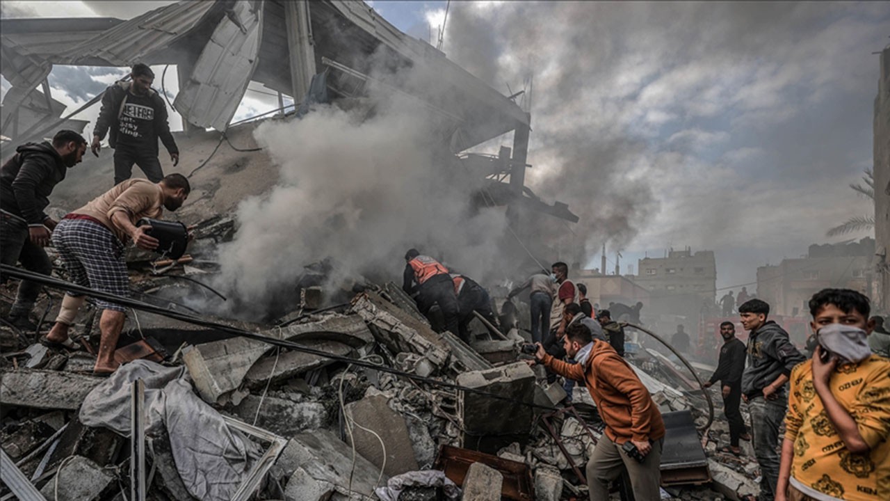 Siyonist katiller 520 Filistinliyi bakın neredeki toplu mezara gömmüşler!