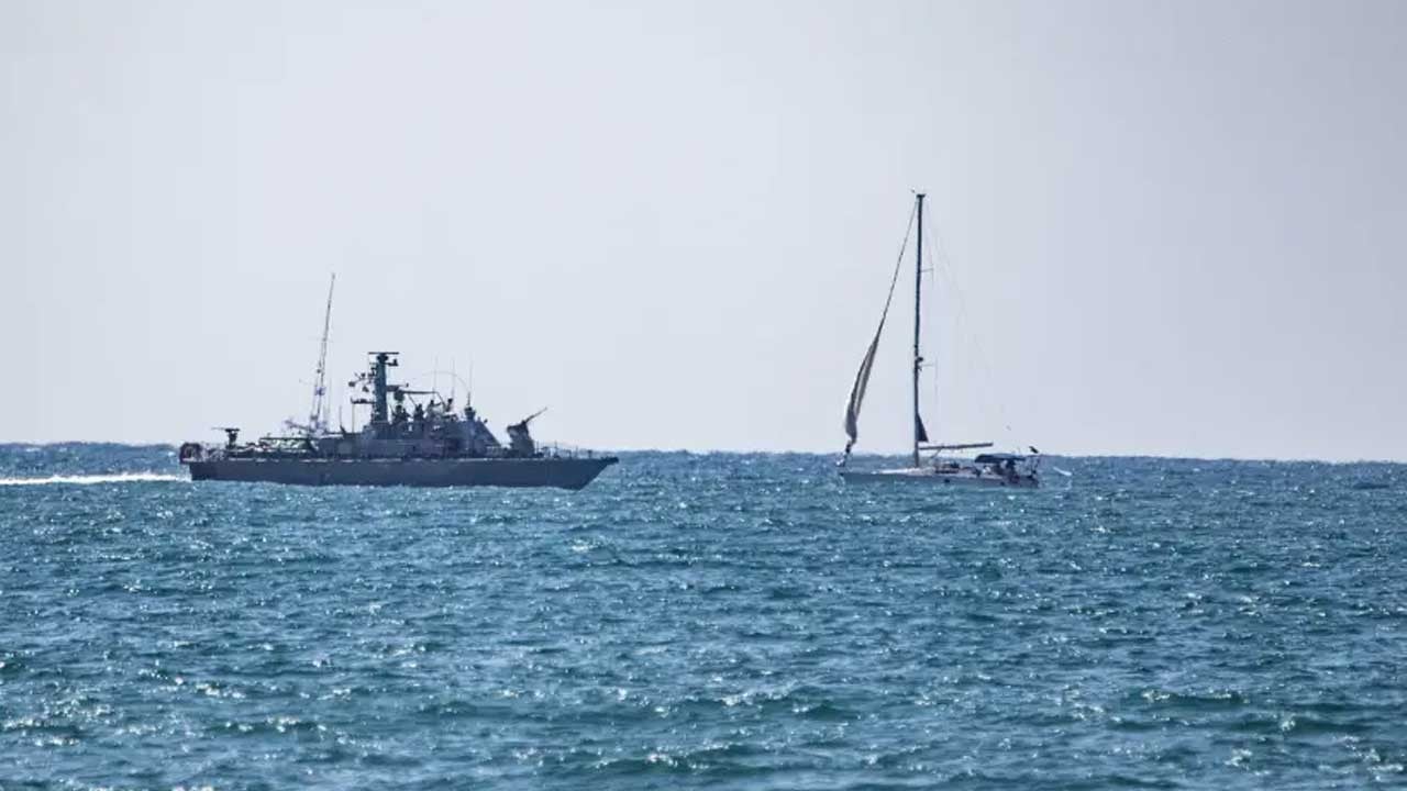 Siyonist katiller eşkıyalık yapıyor! 430 aktivisti alıkoydular