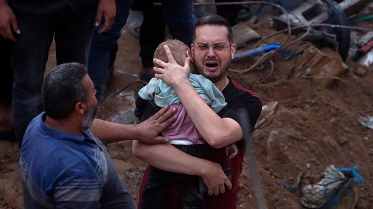 Siyonist katliama kim dur diyecek? Müslümanların birinci görevi bakın ne olmalı