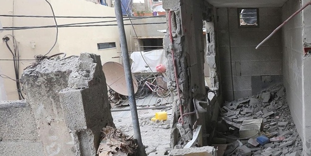 Siyonist rejim Hamas liderinin evini havaya uçurdu!