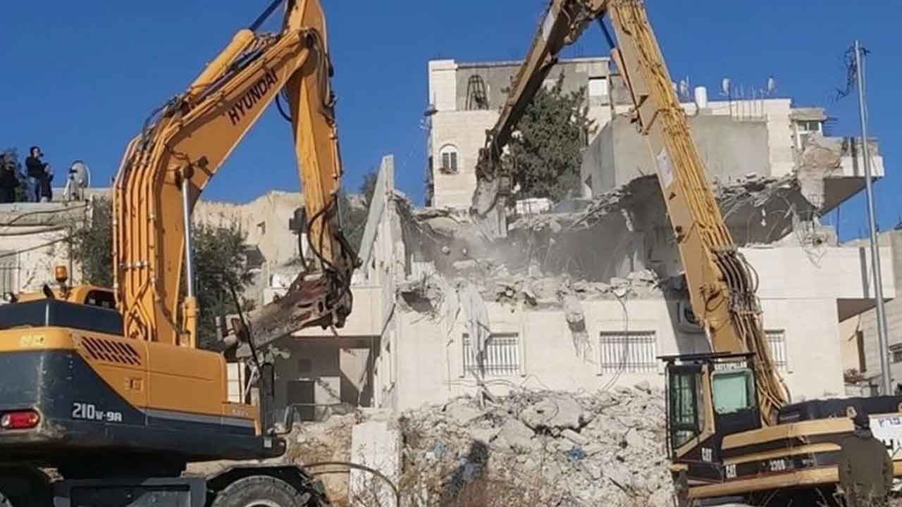 Siyonist rejim Kudüs’ü insansızlaştırmak için neşteri vurdu! Kudüs’te Filistin varlığına karşı topyekün savaş!