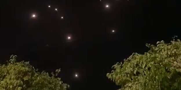 Siyonist roketleri görünce kuyruğu kıstırdı